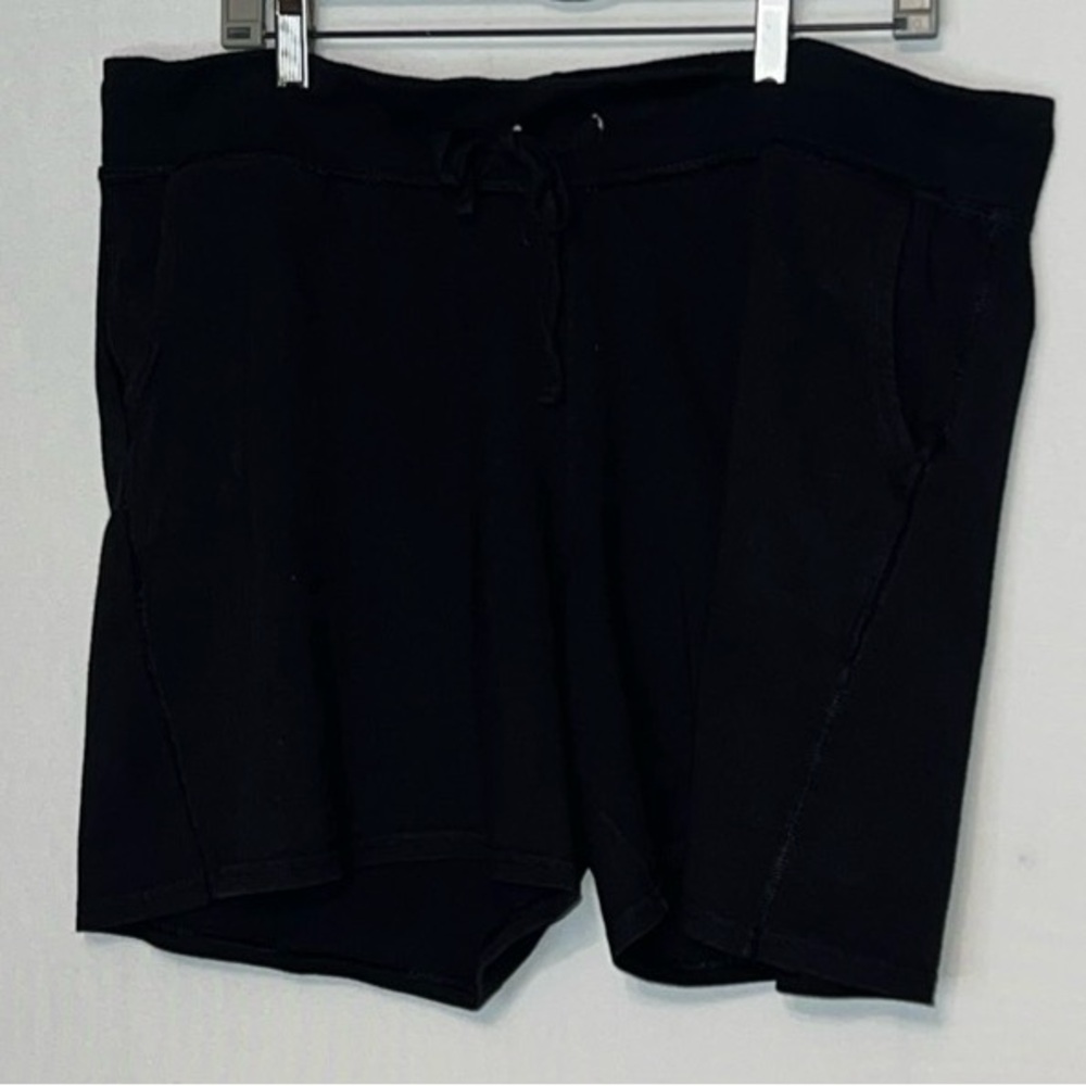 Hanes live love comfort Short Black Stretch Elastic Waist Draw String Plus XXL.